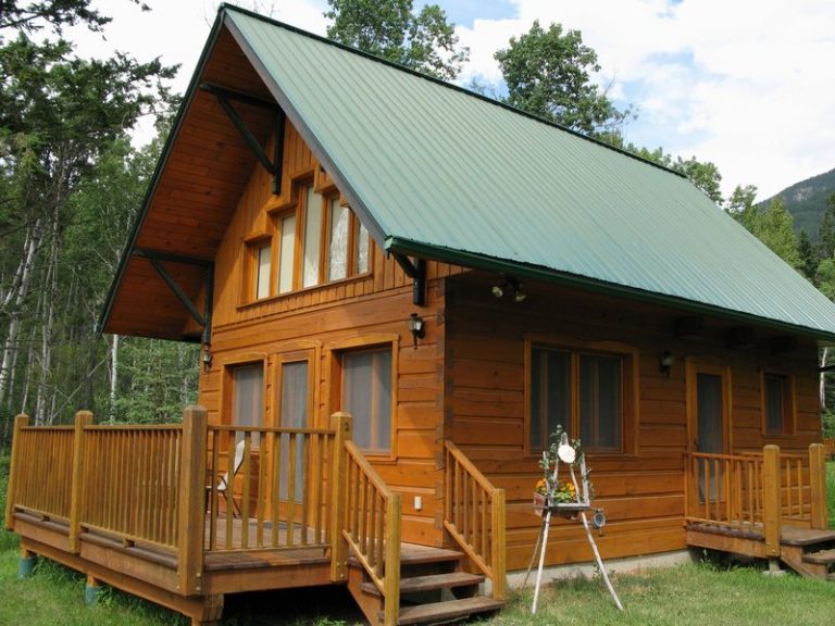 Mount Farnham Lookout Cabin - Windermere Creek Bed & Breakfast Cabins